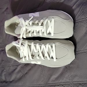 New Balance grey suede sneaker size 8